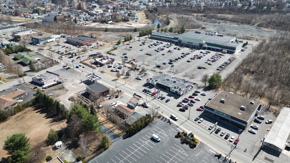 1500 Main Ave, Dickson City, PA à vendre - Photo de l’immeuble – Image 3 sur 8