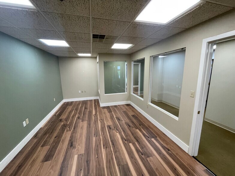 871 Turnpike St, North Andover, MA à louer - Photo intérieure – Image 3 sur 10