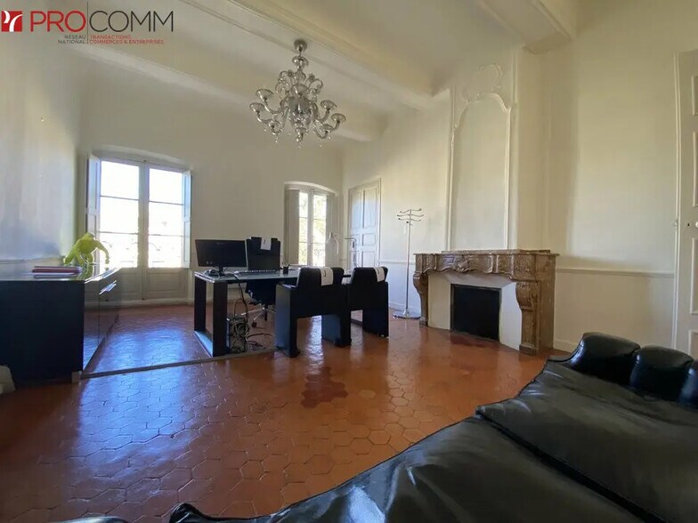 Bureau dans Aix-en-Provence à louer - Photo de l’immeuble – Image 2 sur 6