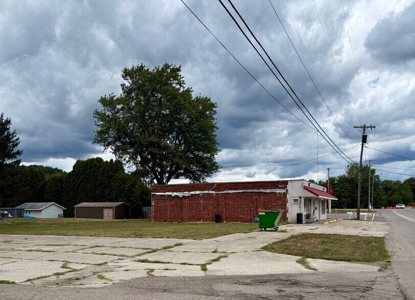 633 Wilson st, Malvern, OH à vendre - Photo de l’immeuble – Image 2 sur 3