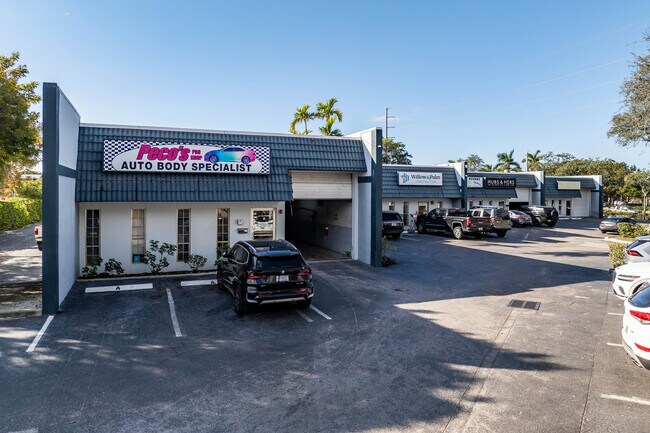 Plus de détails pour 101 S Congress Ave, Delray Beach, FL - Industriel/Logistique à louer