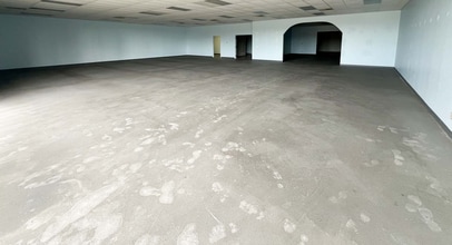 6909-6943 E State St, Rockford, IL à louer Photo intérieure– Image 1 sur 5