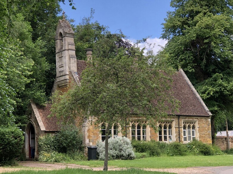 Holdenby House, Holdenby Road, Holdenby à louer - Photo de l’immeuble – Image 2 sur 14