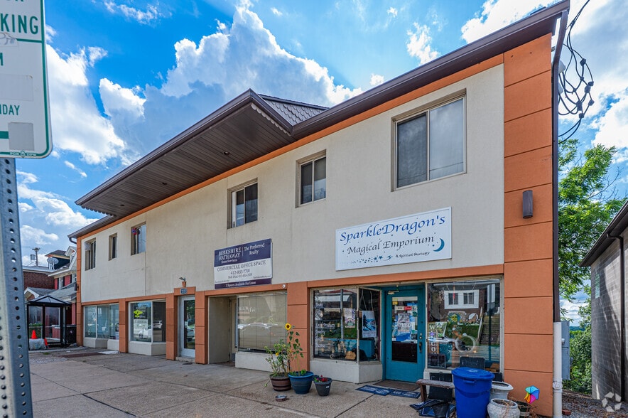 2114-2118 Broadway Ave, Pittsburgh, PA à louer - Photo principale – Image 1 sur 4