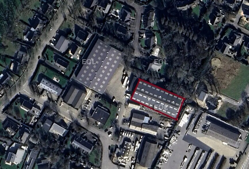 Industriel/Logistique dans Betton à louer - Photo de l’immeuble – Image 2 sur 4