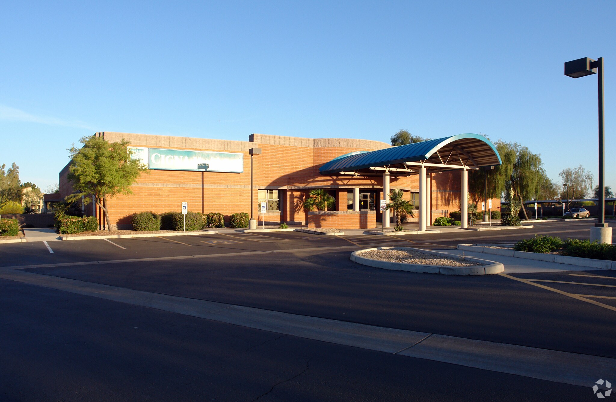 710 W Bell Rd, Phoenix, AZ à vendre Photo de l’immeuble– Image 1 sur 5