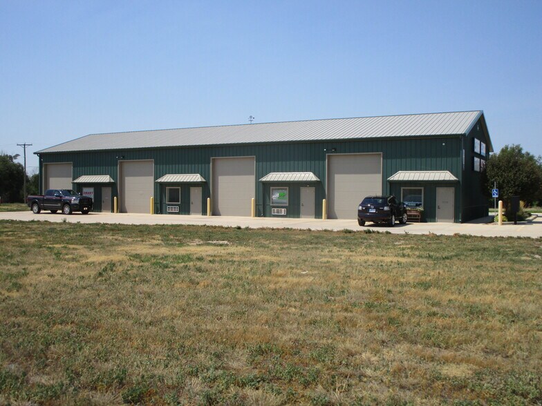 602 W Mary St, Garden City, KS à vendre - Photo de l’immeuble – Image 2 sur 10