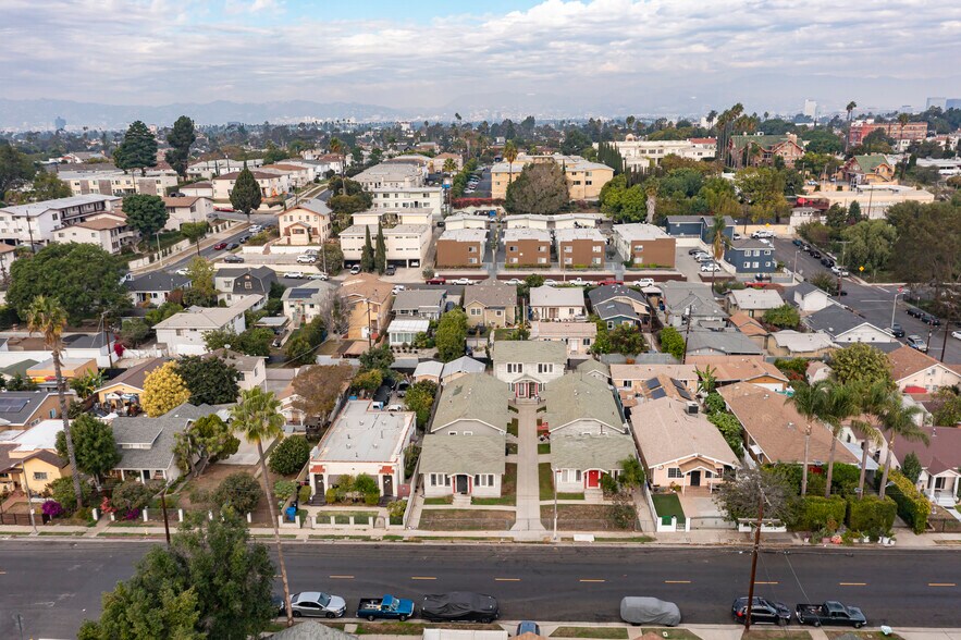 3517 Montclair St, Los Angeles, CA à vendre - Photo de l’immeuble – Image 3 sur 8