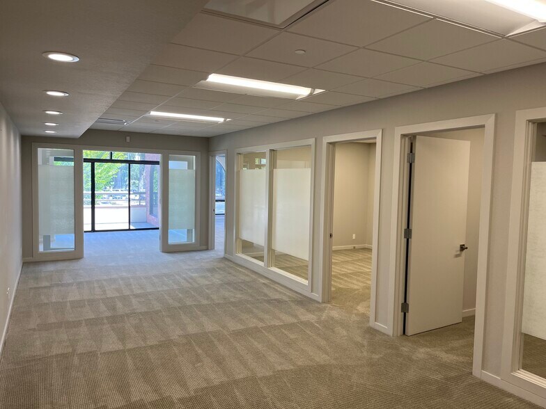 345 Lorton Ave, Burlingame, CA à louer - Photo de l’immeuble – Image 2 sur 4