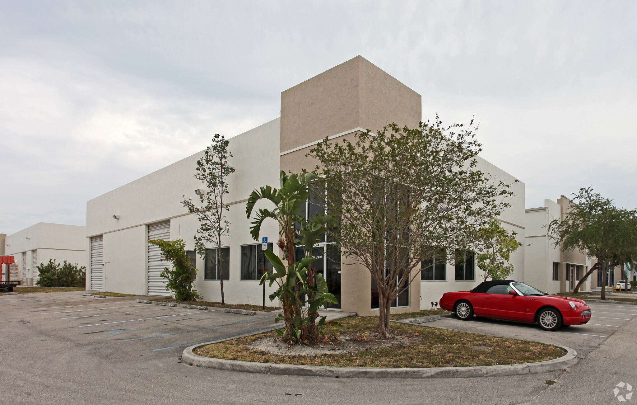 1909 NW 40th Ct, Pompano Beach, FL à louer Photo principale– Image 1 sur 8