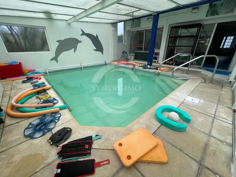 Local d'activités dans Pessac à vendre - Photo de l’immeuble – Image 2 sur 8