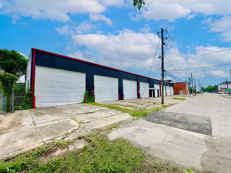 517 N Bryan St, Houston, TX à vendre - Photo de l’immeuble – Image 2 sur 3