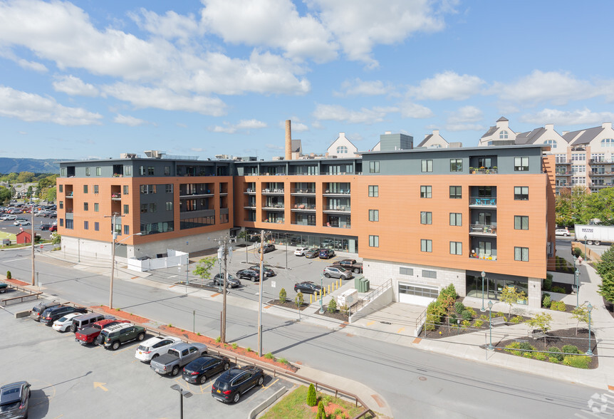 14 Hudson Ave, Glens Falls, NY à louer - Photo de l’immeuble – Image 2 sur 9