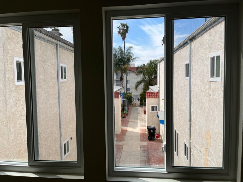 836 S Catalina St, Los Angeles, CA à vendre - Photo de l’immeuble – Image 2 sur 14