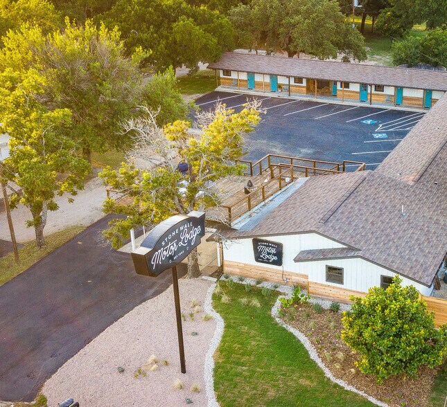14818 US-290 E, Stonewall, TX à vendre - Photo de l’immeuble – Image 3 sur 29