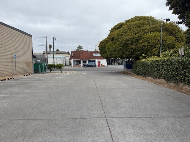 2308 Encinal Ave, Alameda, CA à vendre - Photo de l’immeuble – Image 3 sur 6