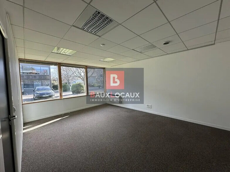 Bureau dans Avignon à louer - Photo de l’immeuble – Image 2 sur 9