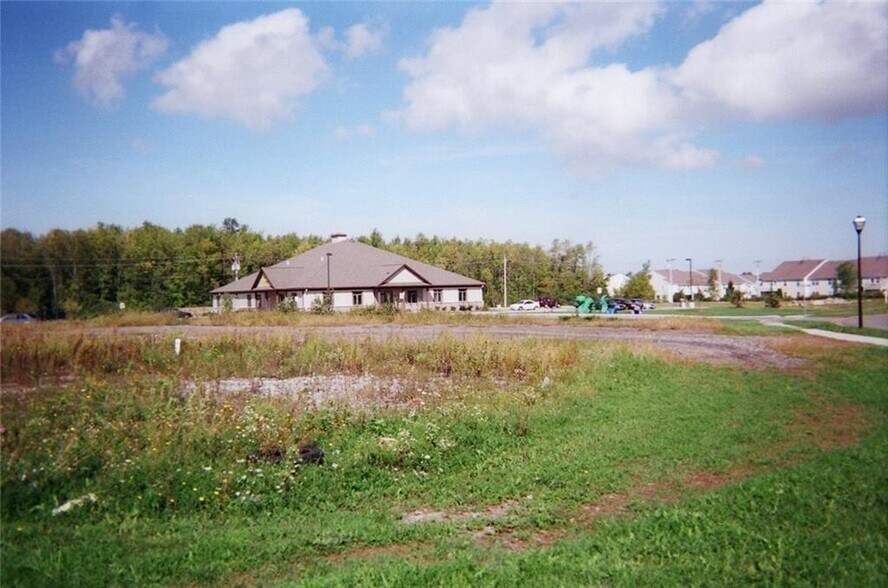 200 Bram Park Pl, Greece, NY à louer - Photo de l’immeuble – Image 3 sur 8