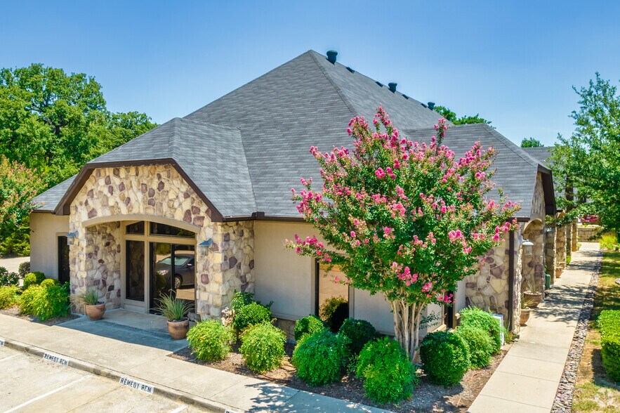 1706 Tennison Pky, Colleyville, TX à louer - Photo de l’immeuble – Image 2 sur 5