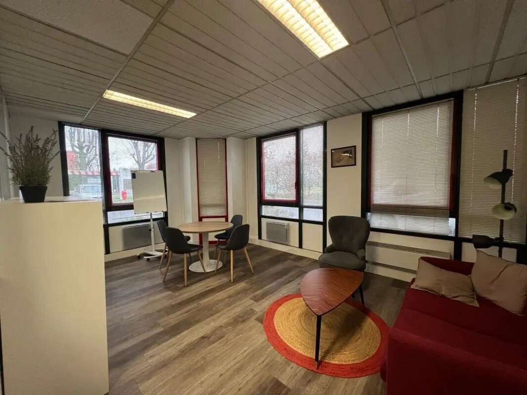 69 Rue De La Belle Etoile, Roissy-en-France à louer Photo intérieure– Image 1 sur 9