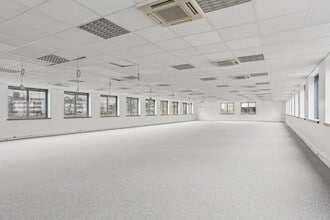 215 Avenue Georges Clemenceau, Nanterre à louer Photo intérieure– Image 2 sur 11