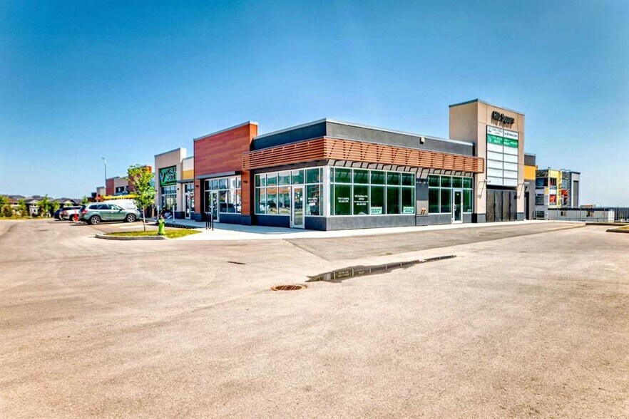 246 Nolanridge Cres NW, Calgary, AB à louer - Photo de l’immeuble – Image 2 sur 6