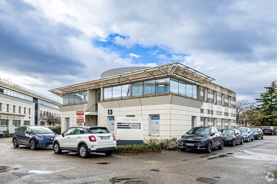 Bureau dans Bron à vendre - Photo de l’immeuble – Image 2 sur 2