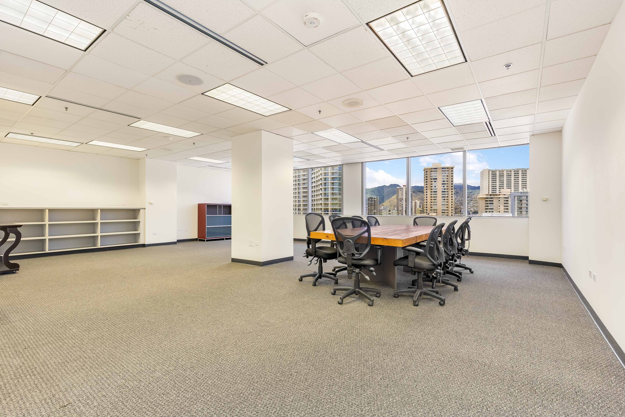 2155 Kalakaua Ave, Honolulu, HI à louer Photo intérieure– Image 1 sur 1