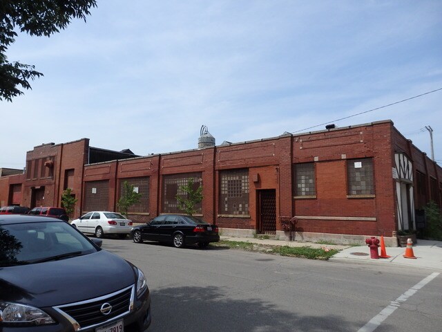 2508 W Maypole Ave, Chicago, IL à louer - Photo de l’immeuble – Image 3 sur 17