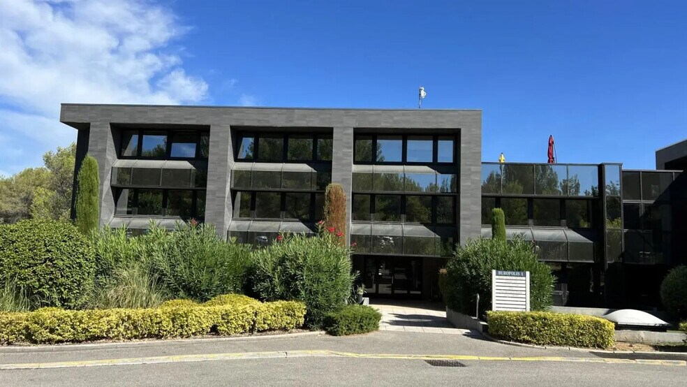 Bureau dans Valbonne à louer - Photo de l’immeuble – Image 3 sur 16