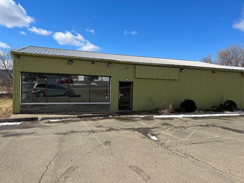 2477 Elmira St, Sayre, PA à vendre - Photo de l’immeuble – Image 3 sur 10