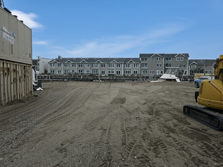 56 New St, Oceanside, NY à louer - Photo de l’immeuble – Image 2 sur 5