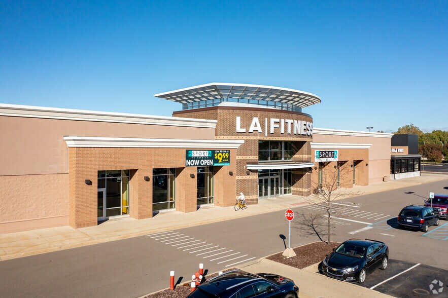 44547-44911 Mound Rd, Sterling Heights, MI à louer - Photo de l’immeuble – Image 3 sur 17