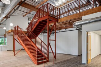 Plus de détails pour 2641 La Mirada Dr, Vista, CA - Industriel/Logistique à louer