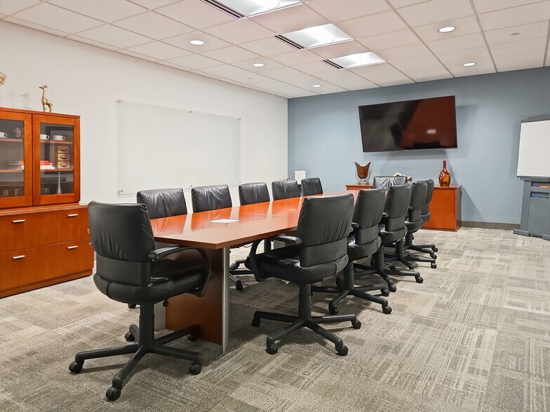 1415 W 22nd St, Oak Brook, IL à louer - Photo intérieure – Image 3 sur 15