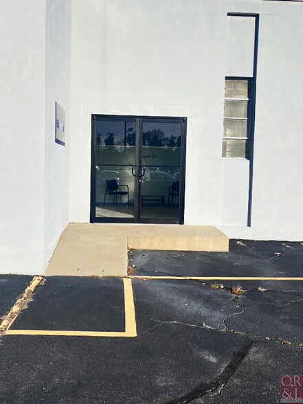 250 John Downey Dr, New Britain, CT à louer - Photo de l’immeuble – Image 3 sur 12