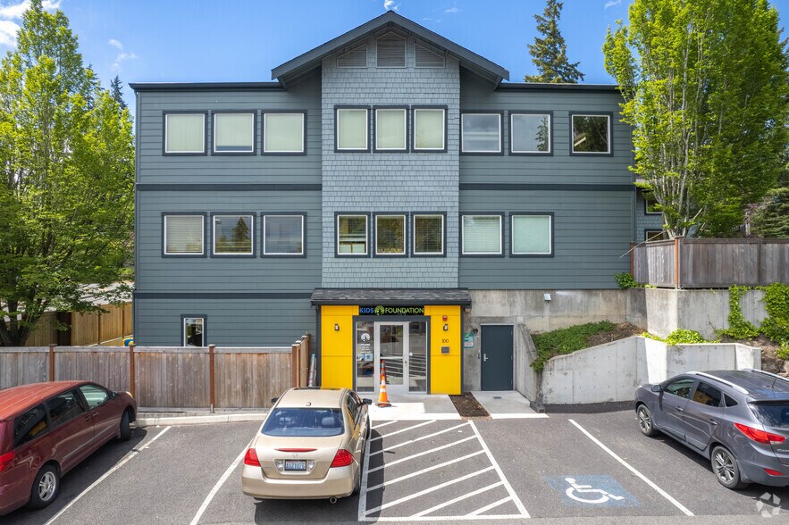 21827 76th Ave W, Edmonds, WA à vendre - Photo principale – Image 1 sur 10