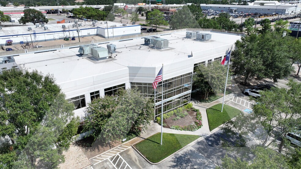 10750 Hammerly Blvd, Houston, TX à louer - Photo de l’immeuble – Image 3 sur 13