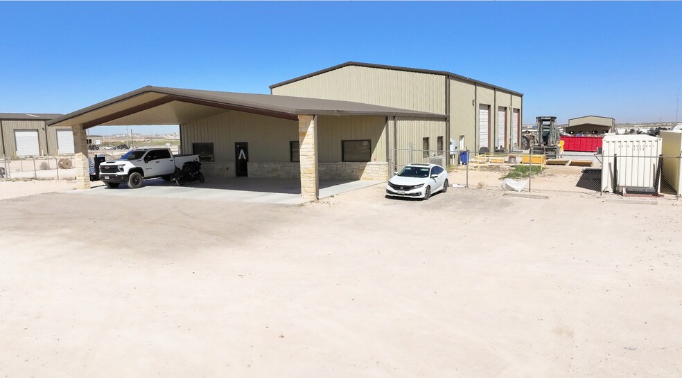 1403 E County Road 120, Midland, TX à louer - Photo de l’immeuble – Image 1 sur 36