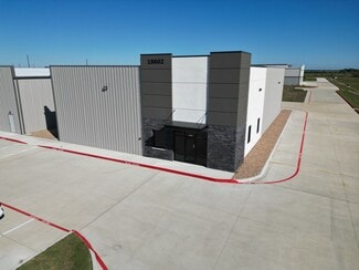 Plus de détails pour 18624 Kermier Rd, Hockley, TX - Industriel/Logistique à vendre