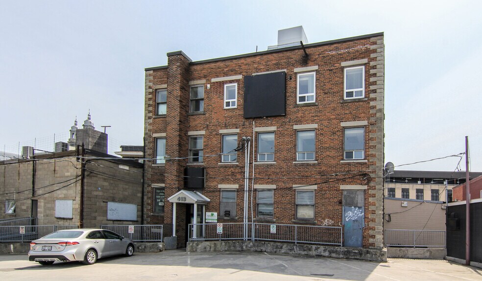 413 Rue Racine E, Chicoutimi, QC à vendre - Photo de l’immeuble – Image 2 sur 11