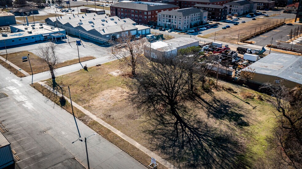 503 N Olive St, North Little Rock, AR à louer - Photo de l’immeuble – Image 3 sur 18