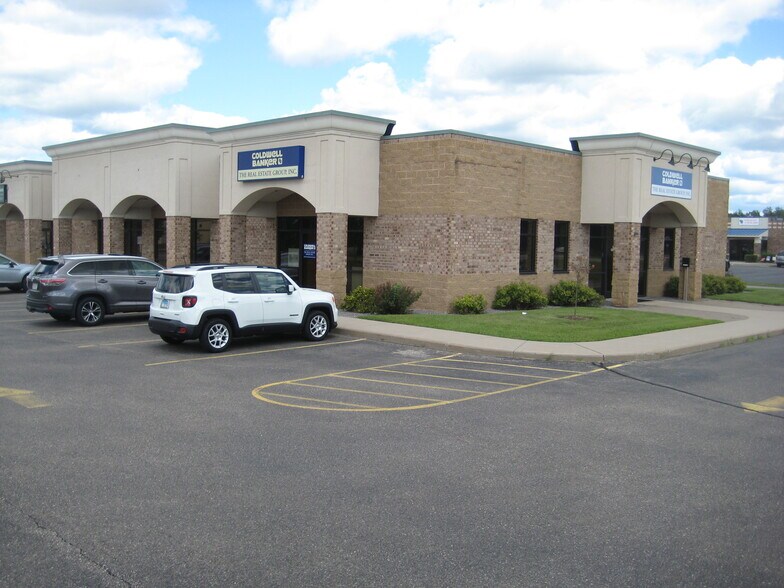 5725 Windy Dr, Stevens Point, WI à vendre - Photo de l’immeuble – Image 2 sur 7