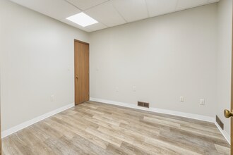 5300 E Main St, Whitehall, OH à louer Photo intérieure– Image 2 sur 3