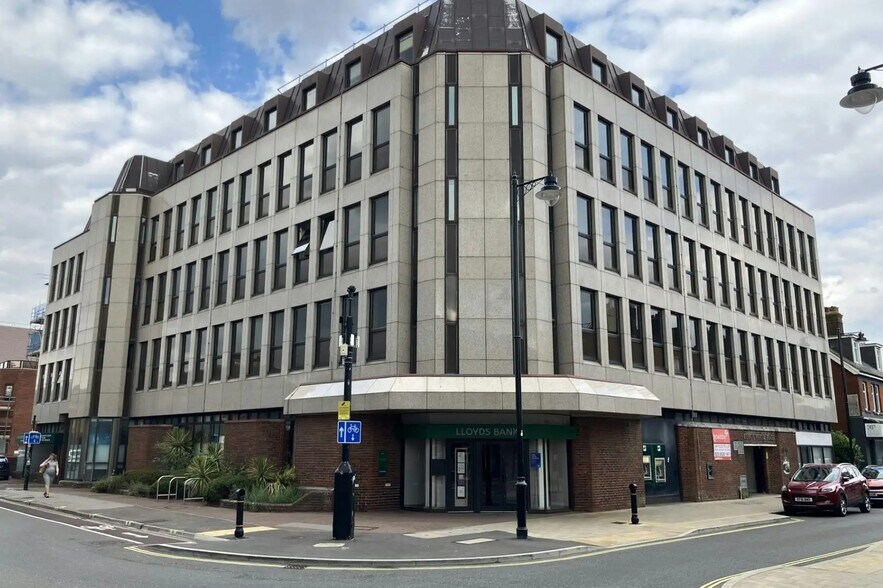 6-10 Leigh Rd, Eastleigh à louer - Photo de l’immeuble – Image 1 sur 2