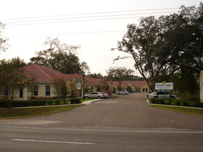 6989 E Fowler Ave, Temple Terrace, FL à louer Photo intérieure– Image 2 sur 5