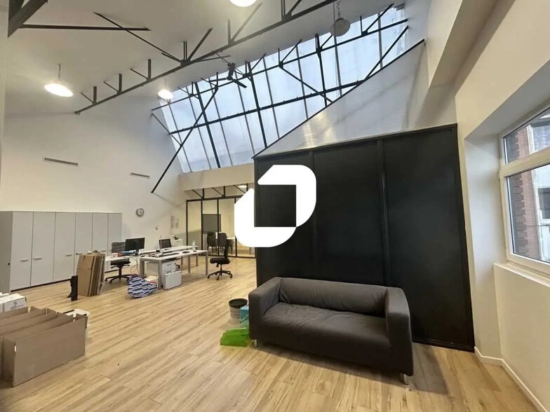 Bureau dans Argenteuil à louer - Photo de l’immeuble – Image 2 sur 22