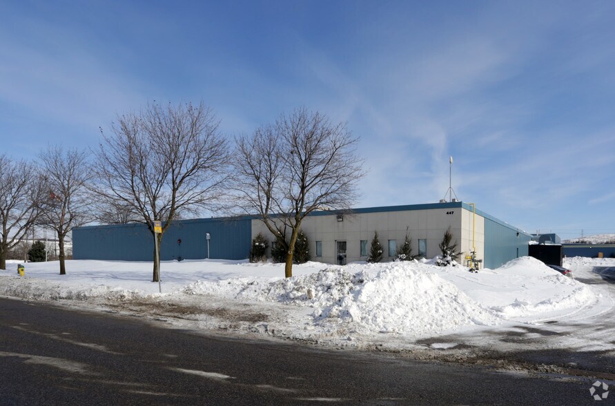 447 Dobbie Dr, Cambridge, ON à louer - Photo de l’immeuble – Image 3 sur 5