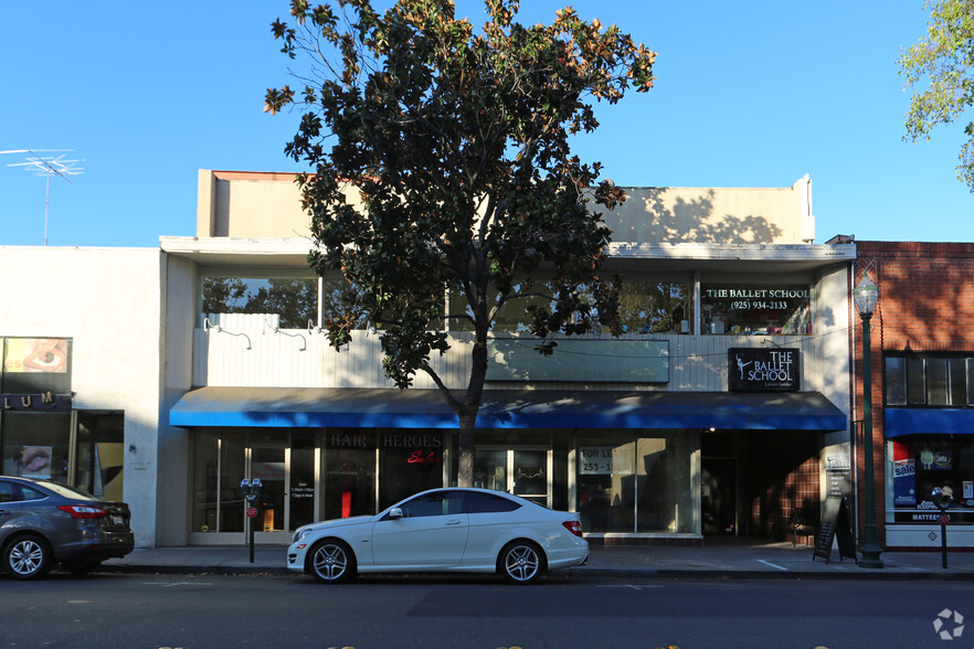 1357 N Main St, Walnut Creek, CA à louer - Photo de l’immeuble – Image 2 sur 6