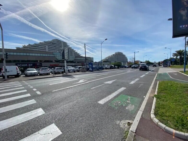 Bureau dans Villeneuve-Loubet à louer - Photo de l’immeuble – Image 3 sur 11